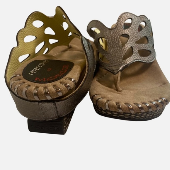 NWOB Modzori Troya 3 Reversible Wedge Thong Platform Sandals Butter/Pewter Sz 9 - Picture 3 of 8